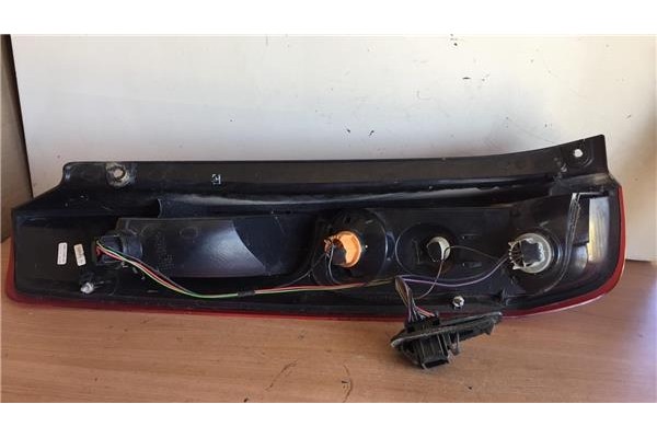 Recambio de piloto trasero derecho para ford fiesta (cbk) 1.25 trend referencia OEM IAM 2S6113A602B 34219 