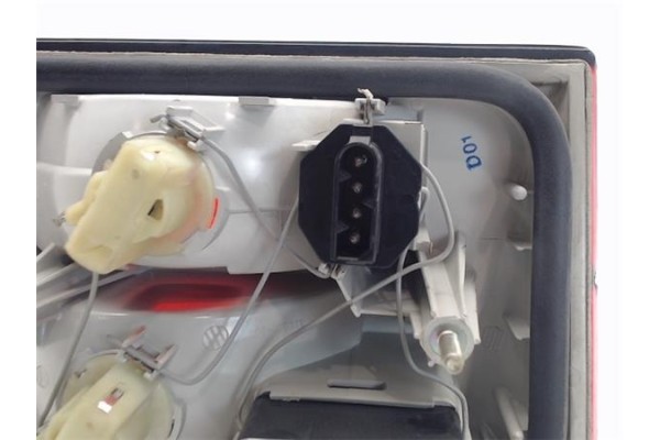 Recambio de piloto porton trasero derecho para bmw serie 5 berlina (e34) 2.5 525i (125kw) referencia OEM IAM   