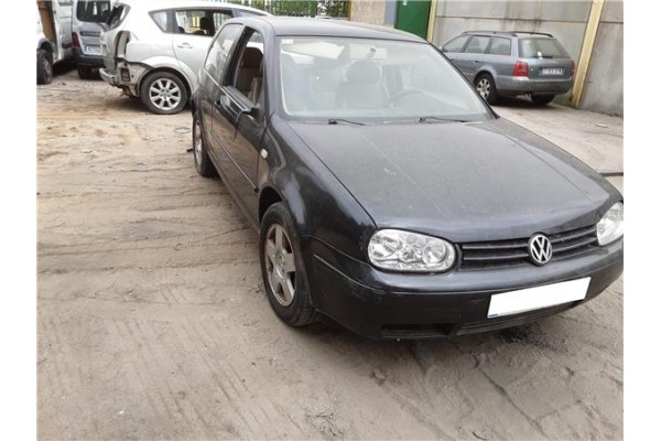 volkswagen golf iv berlina (1j1)(1997) del año 