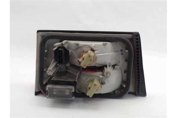 Recambio de piloto porton trasero izquierdo para bmw serie 5 berlina (e34) 2.5 525i (125kw) referencia OEM IAM   