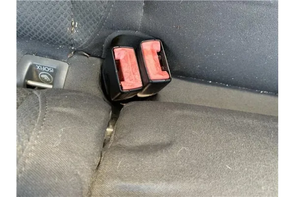 Recambio de anclaje cinturon trasero izquierdo para volkswagen golf v (1k1) 1.9 tdi referencia OEM IAM 1K0857739HQVZ  