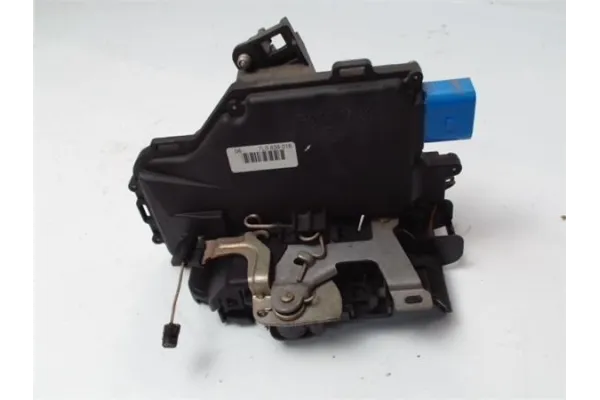 Recambio de cierre electromagnetico trasero derecho para volkswagen touran (1t1) 1.9 tdi referencia OEM IAM 7L0839016  7L0839016