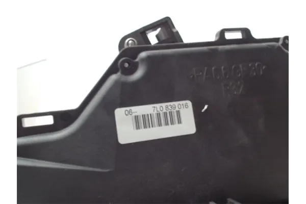 Recambio de cierre electromagnetico trasero derecho para volkswagen touran (1t1) 1.9 tdi referencia OEM IAM 7L0839016  7L0839016