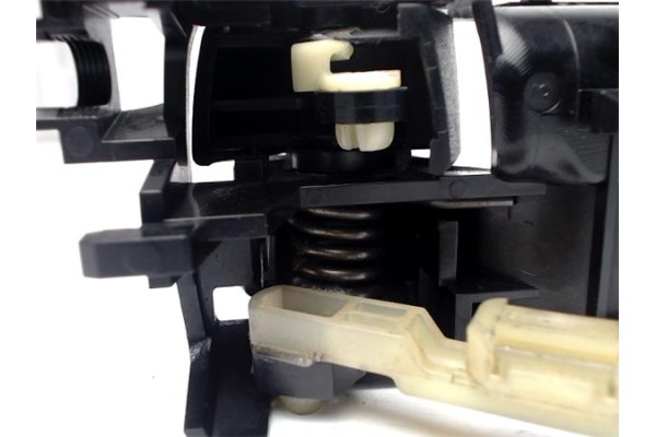 Recambio de manilla int. puerta delantero izquierda para mitsubishi space wagon (n80/n90) 2.4 referencia OEM IAM MR432619  
