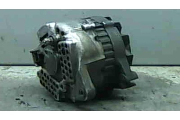 Recambio de alternador para peugeot 405 berlina 1.8 turbo diesel referencia OEM IAM 570589  