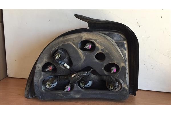 Recambio de piloto trasero derecho para chrysler neon pl 1.8 le referencia OEM IAM 265808  
