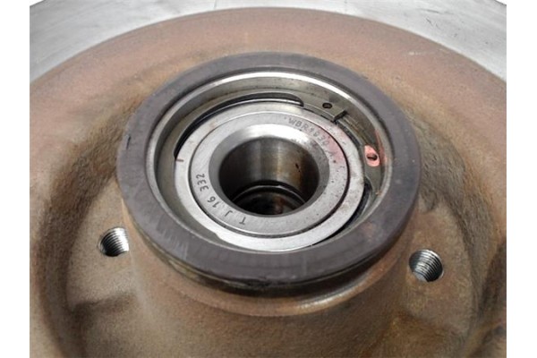 Recambio de buje trasero derecho para renault scenic ii (jm) 1.5 dci (jm0f) referencia OEM IAM   