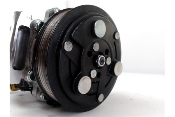Recambio de compresor aire acond. para peugeot 308 1.6 confort referencia OEM IAM 8FK351340581  