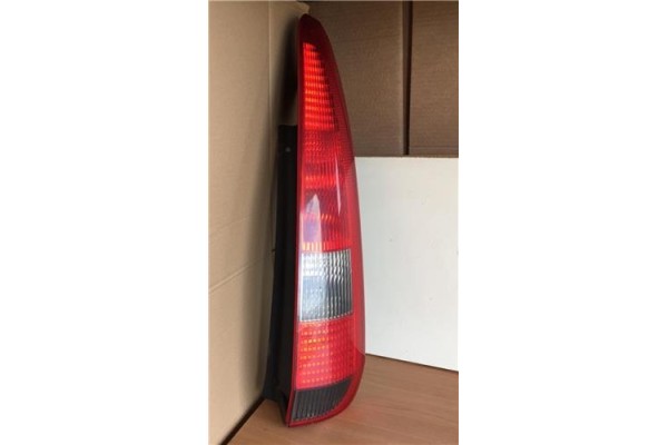 Recambio de piloto trasero derecho para ford fusion (cbk) 1.25 ambiente referencia OEM IAM 2N1113A602B  