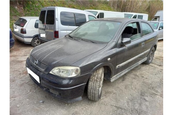 opel astra g berlina del año 2001