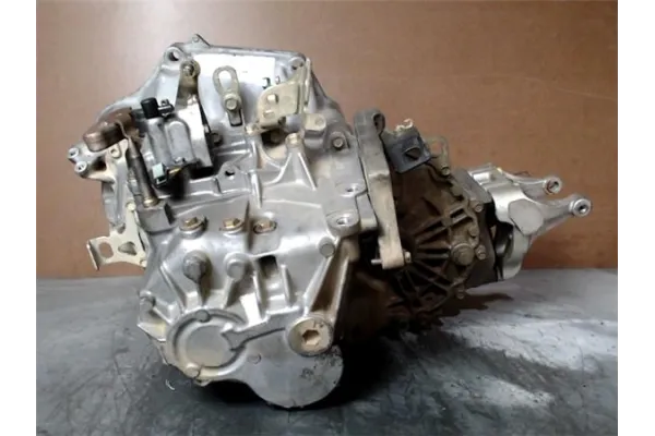 Recambio de caja cambios manual 4x4 para honda cr-v (rd8) 2.0 referencia OEM IAM Z2M1  