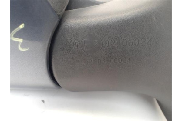 Recambio de retrovisor electrico izquierdo para renault twingo (cn0_) 1.5 dci (cn0e) referencia OEM IAM 7701067334  