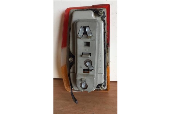 Recambio de piloto trasero derecho para ford fiesta berl./express 1.1 ghia referencia OEM IAM 84FG13A602AA 9070E 6112583 , FORD