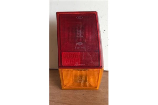 Recambio de piloto trasero derecho para ford fiesta berl./express 1.0 ghia referencia OEM IAM 77FG13A602AA A2810881 