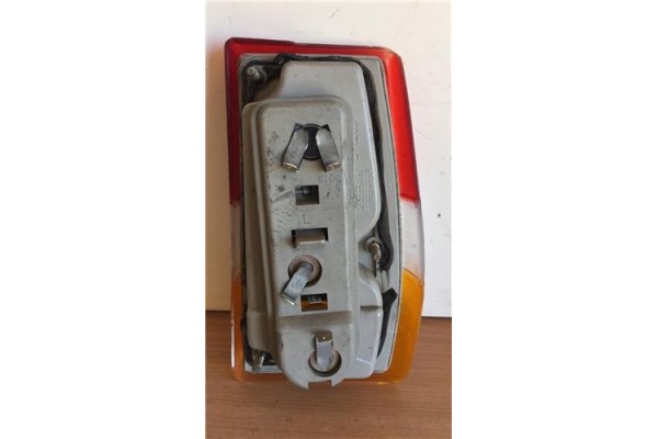 Recambio de piloto trasero izquierdo para ford fiesta berl./express 1.0 ghia referencia OEM IAM 84FG13A603AA  6112584 , FORD