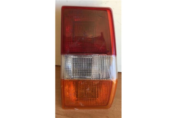 Recambio de piloto trasero derecho para ford fiesta berl./express 1.0 ghia referencia OEM IAM 77FG13A602AA A2810881 