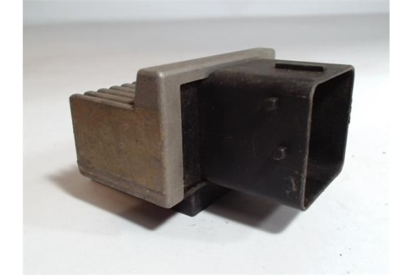 Recambio de caja precalentamiento para renault trafic ii combi 1.9 passenger authentique referencia OEM IAM 9640469680 BDL712 3M