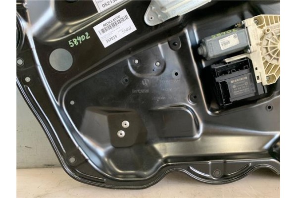 Recambio de elevalunas electrico delantero izquierdo para volkswagen passat berlina (3c2) 2.0 tdi 16v referencia OEM IAM 1K09597
