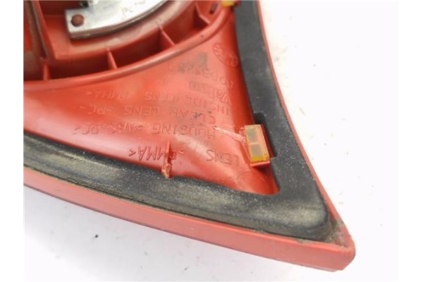 Recambio de piloto porton trasero derecho para volkswagen golf v (1k1) 1.9 tdi referencia OEM IAM 1K6945094G  
