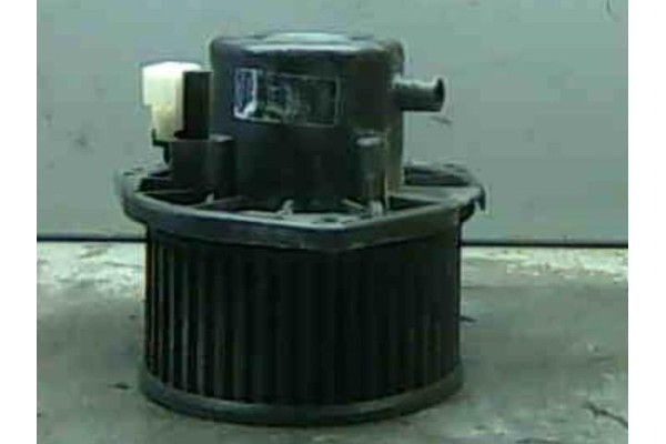 Recambio de motor calefaccion para nissan vanette cargo (hc23) 2.3 d referencia OEM IAM 272207C302  