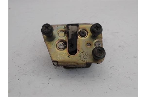 Recambio de cierre electromagnetico trasero izquierdo para nissan vanette cargo (hc23) 2.3 d referencia OEM IAM 825050C010  