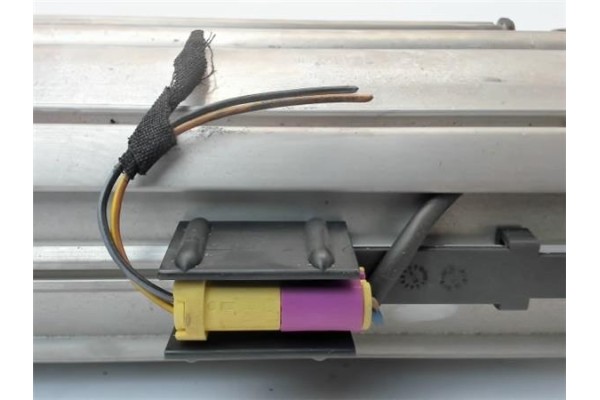 Recambio de airbag lateral delantero derecho para audi a3 (8l) referencia OEM IAM 8L0880202A  