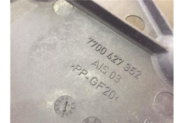 Recambio de aleron trasero para renault clio ii fase ii 1.3 referencia OEM IAM 7700427352  