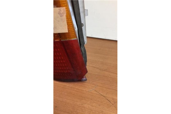 Recambio de piloto trasero derecho para ford escort berl./turnier 1.3 atlanta berlina referencia OEM IAM 93AG15K258  