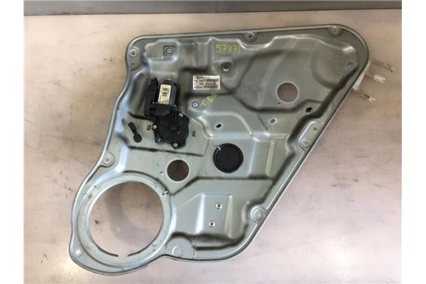 Recambio de elevalunas electrico trasero derecho para kia cee´d 1.6 crdi 115 referencia OEM IAM 402058D  