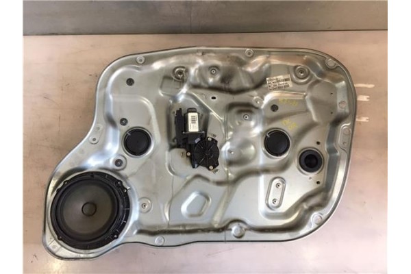 Recambio de elevalunas electrico delantero derecho para kia cee´d 1.6 crdi 115 referencia OEM IAM 402054D  