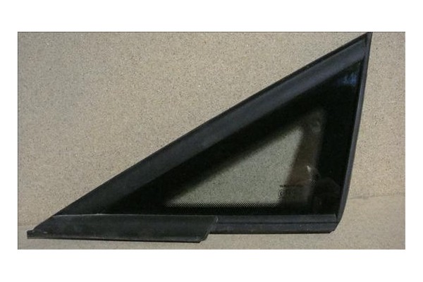 Recambio de luna fija delantero izquierda para seat ibiza berlina (6j5) 1.4 tsi referencia OEM IAM 6J0845411B   Recambio de luna fija delantero izquierda para seat ibiza berlina (6j5) 1.4 tsi referencia OEM IAM 6J0845411B