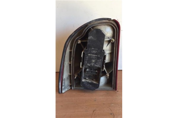 Recambio de piloto trasero derecho para ford mondeo familiar (gd) 1.8 ghia referencia OEM IAM 93BG13N004EA  