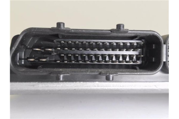 Recambio de centralita para chrysler voyager gs 2.5 td referencia OEM IAM 28SA3891 0281001768 
