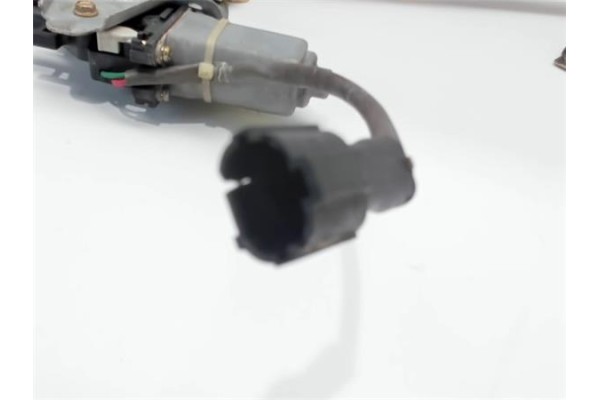 Recambio de mecanismo elevalunas delantero derecho para kia carnival ii (fl) 2.9 td referencia OEM IAM XH023PA  