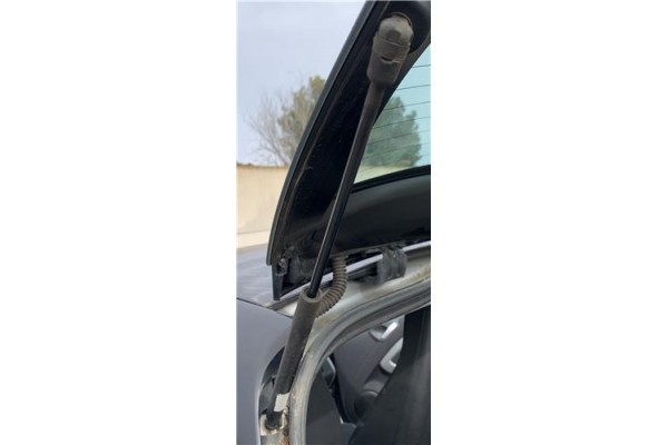 Recambio de amortiguador porton para smart fortwo coupe 1.0 fortwo coupe (52kw) referencia OEM IAM A4519880004 Recambio de amortiguador porton para smart fortwo coupe 1.0 fortwo coupe (52kw) referencia OEM IAM A4519880004