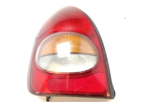 Recambio de piloto trasero izquierdo para hyundai lantra berlina (rd) 1.8 se referencia OEM IAM 980901R  