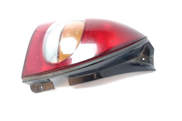 Recambio de piloto trasero izquierdo para hyundai lantra berlina (rd) 1.8 se referencia OEM IAM 980901R  