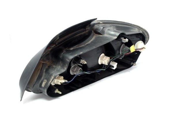 Recambio de piloto trasero izquierdo para hyundai lantra berlina (rd) 1.6 gls cool air referencia OEM IAM 81121M  