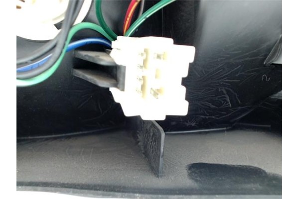 Recambio de piloto trasero izquierdo para hyundai lantra berlina (rd) 1.6 gls cool air referencia OEM IAM 81121M  