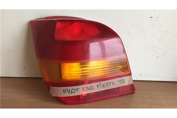 Recambio de piloto trasero izquierdo para ford fiesta berl./courier 1.1 surf referencia OEM IAM 89FG13A603  