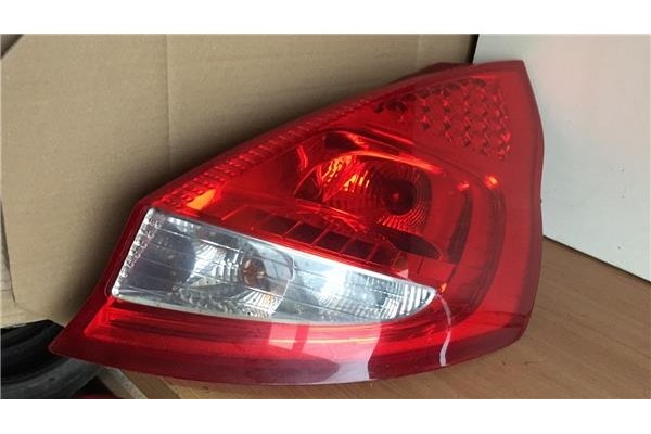 Recambio de piloto trasero derecho para ford fiesta (cb1) 1.25 ghia referencia OEM IAM 8A6113414A  