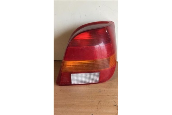 Recambio de piloto trasero derecho para ford fiesta berl./courier 1.1 surf referencia OEM IAM 89FG13A602  