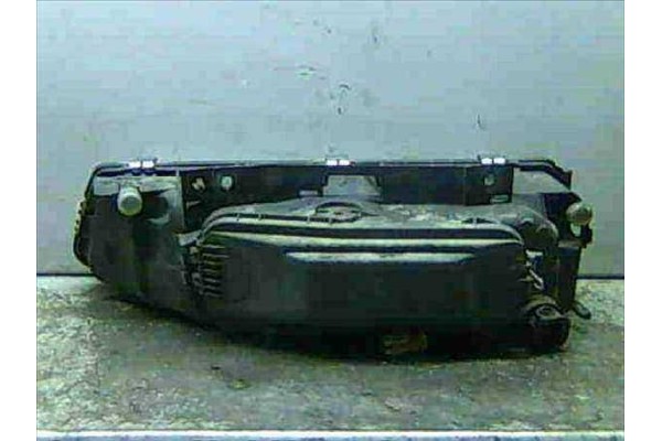 Recambio de faro delantero dcho para citroen xantia berlina 1.9 turbo d referencia OEM IAM 95667948  