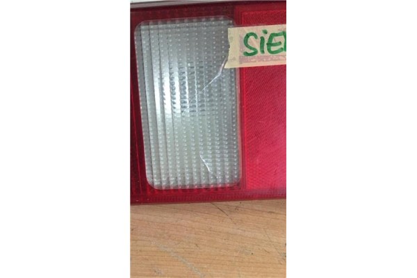 Recambio de piloto trasero derecho para ford sierra turnier 1.8 ghia referencia OEM IAM 87BG13A602  