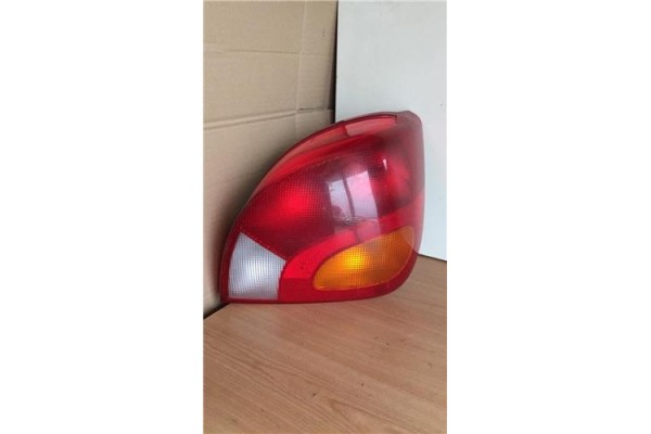 Recambio de piloto trasero derecho para ford fiesta berlina (dx) 1.25 ghia referencia OEM IAM 96FG13A602 393856 