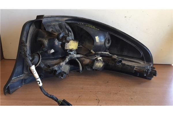 Recambio de piloto trasero izquierdo para chrysler stratus ja berlina 2.0 le referencia OEM IAM 4630157LH  