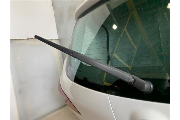 Recambio de porton trasero para opel astra j 1.6 referencia OEM IAM 13288625  