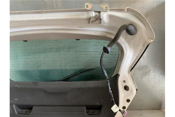 Recambio de porton trasero para opel astra j 1.6 referencia OEM IAM 13288625  