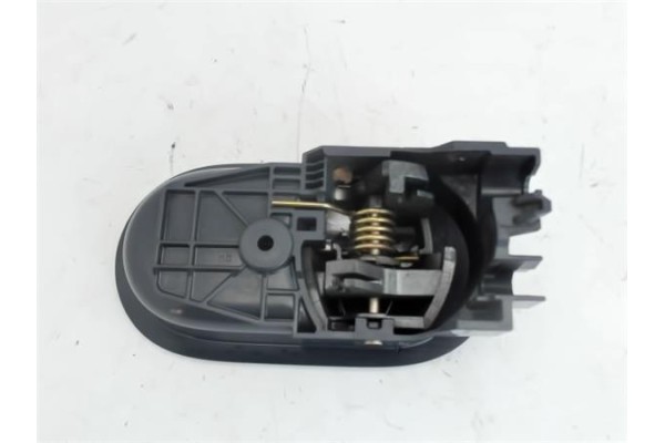 Recambio de manilla int. puerta delantero derecha para mitsubishi colt cz3 berl. 5 (z30a) 1.3 (z35a, z33a, z34a) referencia OEM 