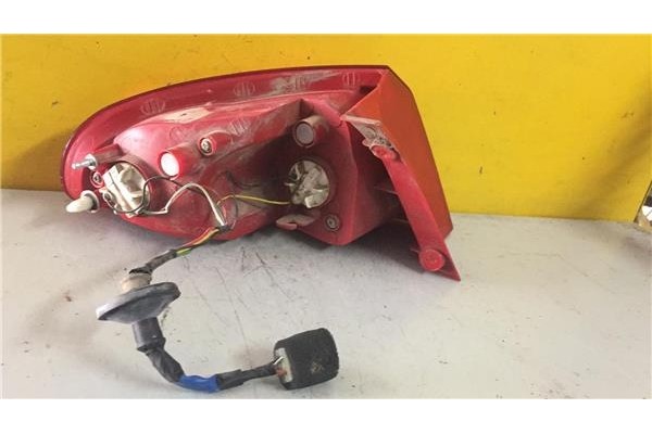 Recambio de piloto trasero derecho para chevrolet lacetti 1.4 se referencia OEM IAM   